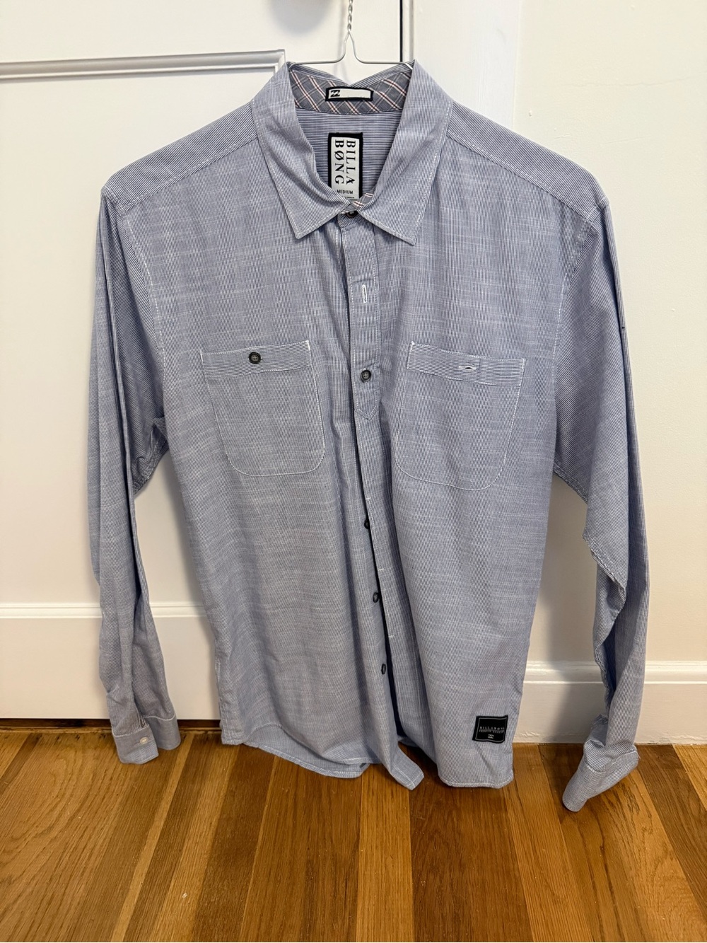 Billabong Men's Light Blue Casual Button-Down Shirt